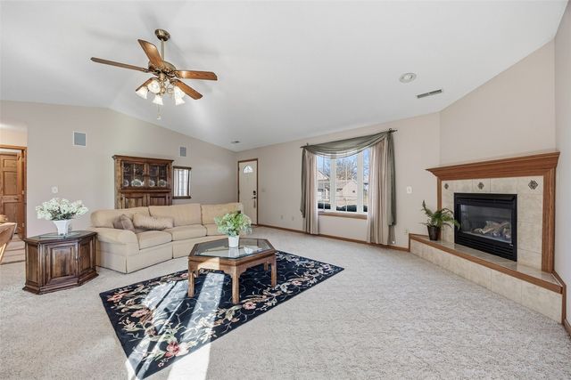 205 Westwood Road, Williamsburg, IA 52361