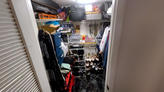 1900 W 68th St D207, Hialeah, FL 33014