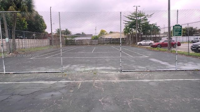 1900 W 68th St D207, Hialeah, FL 33014