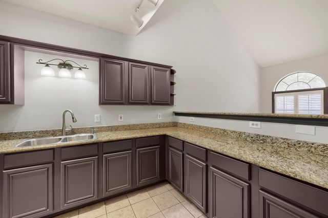 2800 Keller Springs Road 4C, Carrollton, TX 75006