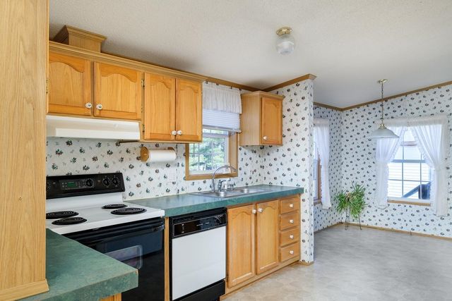 2 Sagamore Lane, Rochester, NH 03867