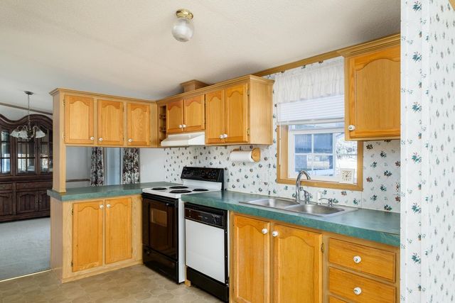 2 Sagamore Lane, Rochester, NH 03867