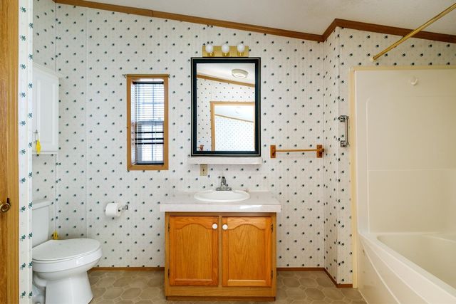 2 Sagamore Lane, Rochester, NH 03867