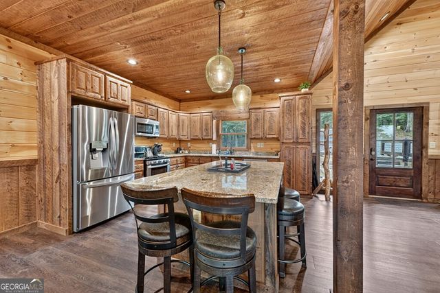 187 Hayden Way Drive, Morganton, GA 30560