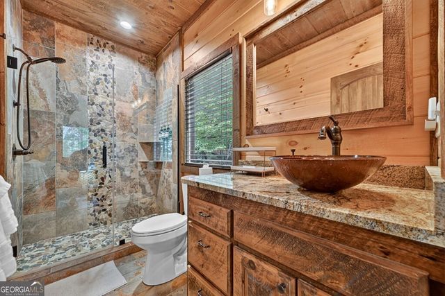 187 Hayden Way Drive, Morganton, GA 30560