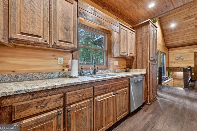 187 Hayden Way Drive, Morganton, GA 30560