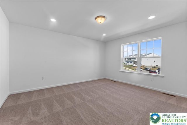 93 Timber Trail 46, Palmer Twp, PA 18045