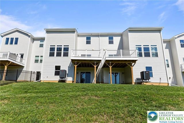 93 Timber Trail 46, Palmer Twp, PA 18045