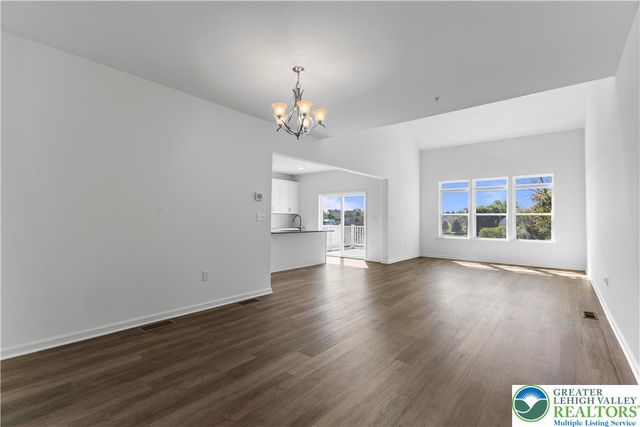 93 Timber Trail 46, Palmer Twp, PA 18045