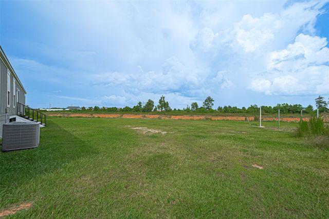 1122 Road 57221, Cleveland, TX 77327