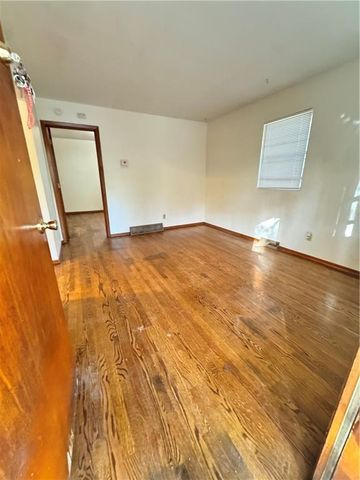 11224, 11226, 11228 Felton Street, Sugar Creek, MO 64054