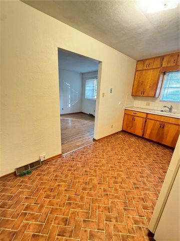 11224, 11226, 11228 Felton Street, Sugar Creek, MO 64054