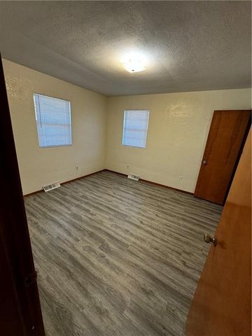 11224, 11226, 11228 Felton Street, Sugar Creek, MO 64054