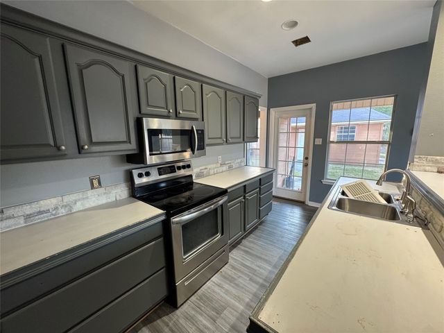 10014 Freedoms Way, Keithville, LA 71047