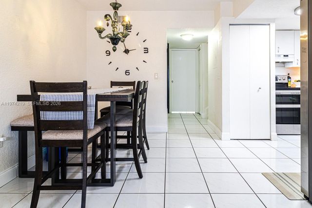 6926 NW 166th Ter 1302, Miami Lakes, FL 33014