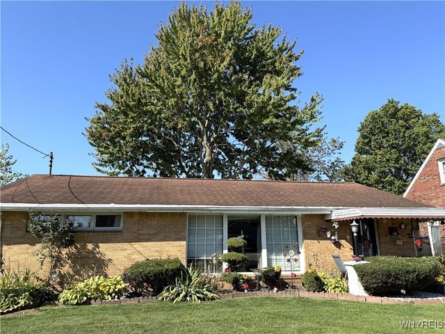 10 Woodbine Place, Cheektowaga, NY 14225