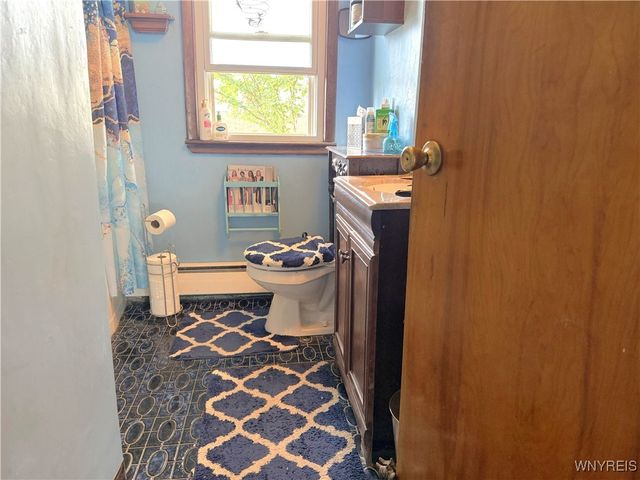 10 Woodbine Place, Cheektowaga, NY 14225