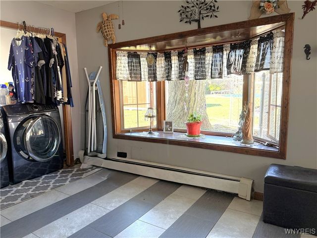 10 Woodbine Place, Cheektowaga, NY 14225