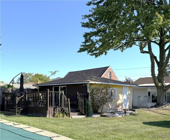 10 Woodbine Place, Cheektowaga, NY 14225