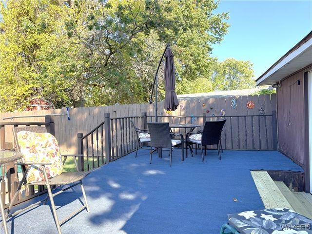 10 Woodbine Place, Cheektowaga, NY 14225