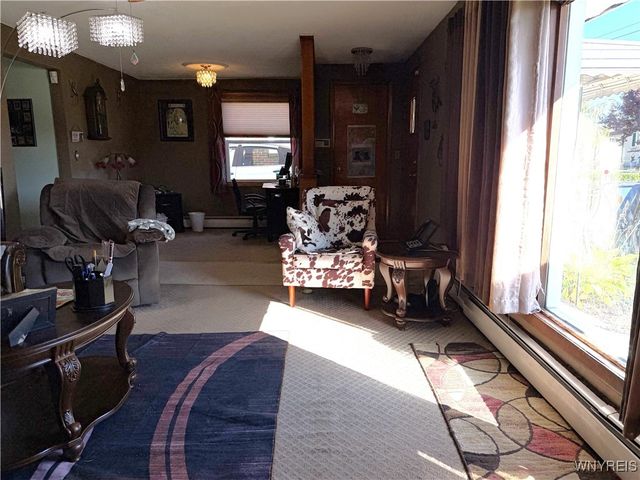 10 Woodbine Place, Cheektowaga, NY 14225