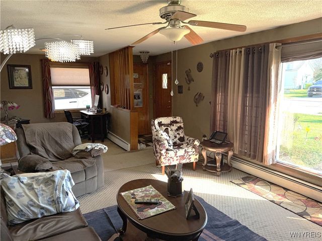 10 Woodbine Place, Cheektowaga, NY 14225