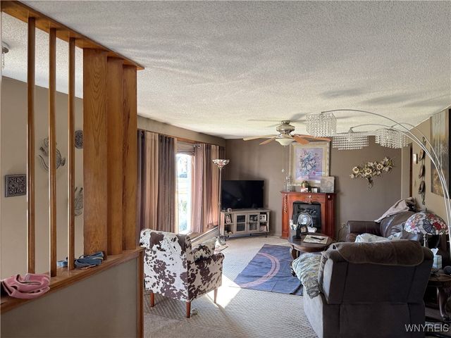 10 Woodbine Place, Cheektowaga, NY 14225