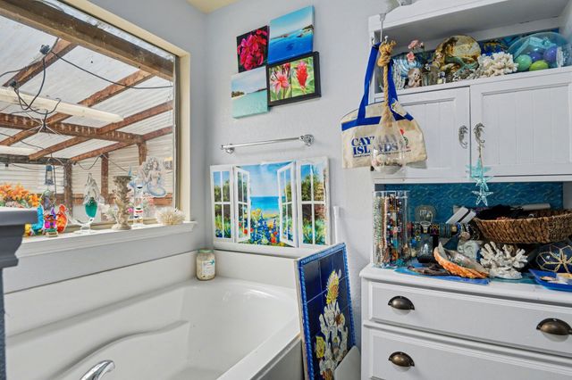 180 Toowoomba Lane, Weatherford, TX 76085