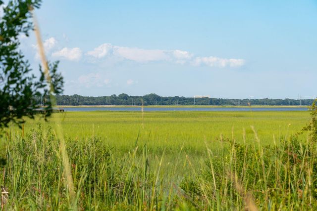 4021 Kaolin Street, Charleston, SC 29407