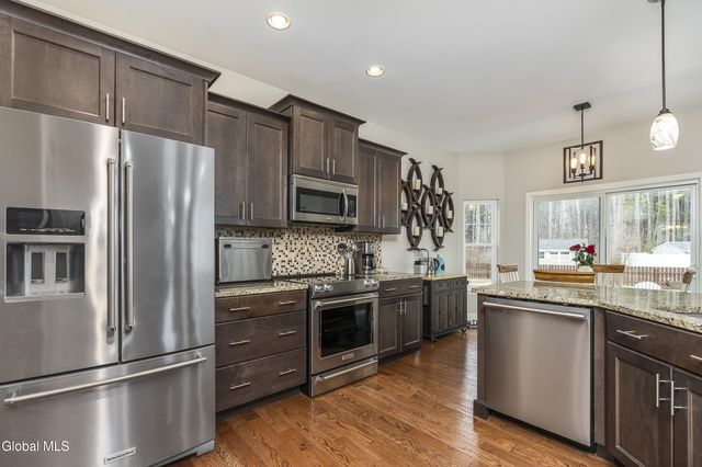 11 Larchwood Lane, South Glens Falls, NY 12803