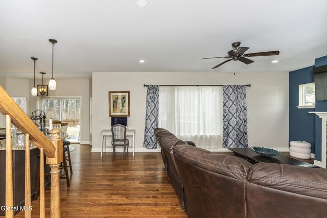 11 Larchwood Lane, South Glens Falls, NY 12803