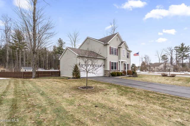 11 Larchwood Lane, South Glens Falls, NY 12803