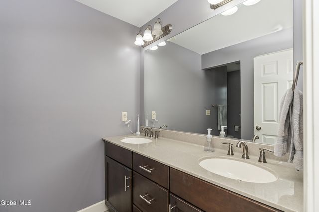 11 Larchwood Lane, South Glens Falls, NY 12803