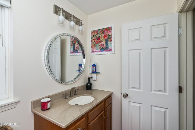 11 Larchwood Lane, South Glens Falls, NY 12803