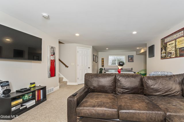 11 Larchwood Lane, South Glens Falls, NY 12803