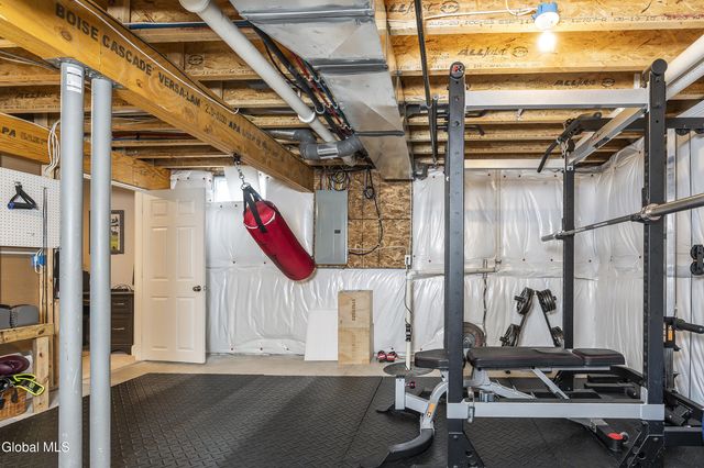 11 Larchwood Lane, South Glens Falls, NY 12803