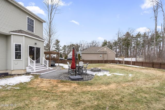 11 Larchwood Lane, South Glens Falls, NY 12803