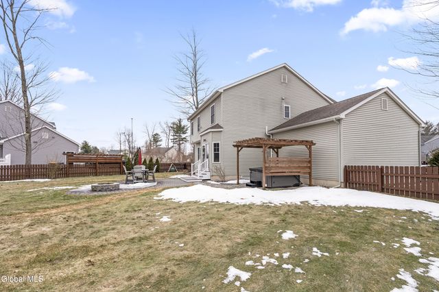 11 Larchwood Lane, South Glens Falls, NY 12803