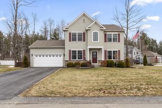 11 Larchwood Lane, South Glens Falls, NY 12803