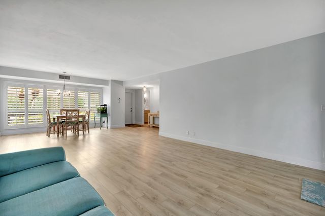 13 SE Turtle Creek Drive, Jupiter, FL 33469