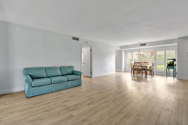 13 SE Turtle Creek Drive, Jupiter, FL 33469