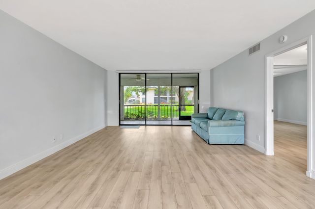 13 SE Turtle Creek Drive, Jupiter, FL 33469