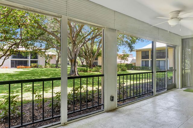 13 SE Turtle Creek Drive, Jupiter, FL 33469