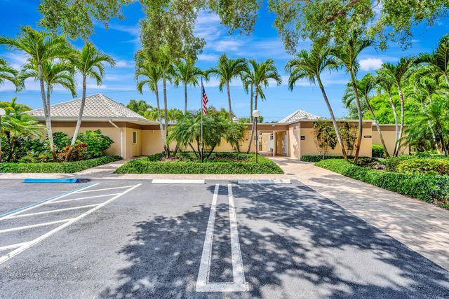 13 SE Turtle Creek Drive, Jupiter, FL 33469