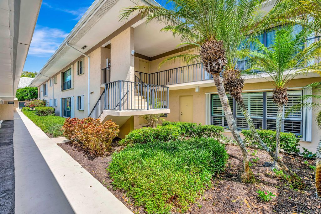 13 SE Turtle Creek Drive, Jupiter, FL 33469