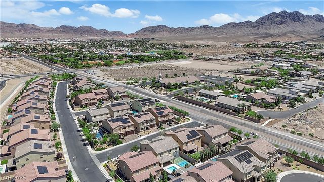 993 Bayberry Cove Street, Henderson, NV 89002