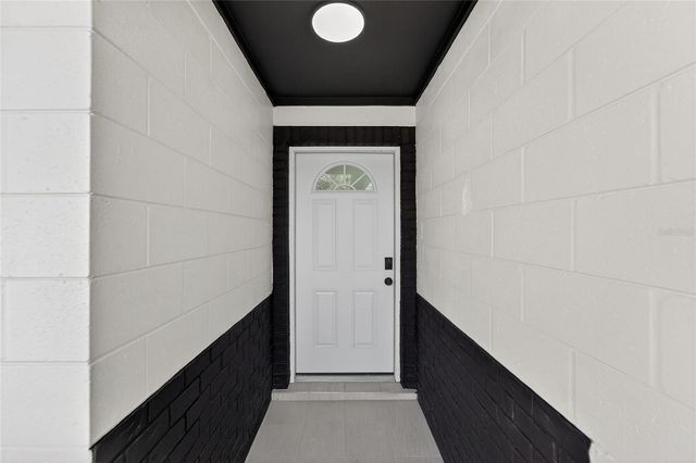 4712 E SERENA DRIVE, Tampa, FL 33617