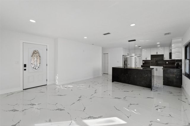 4712 E SERENA DRIVE, Tampa, FL 33617