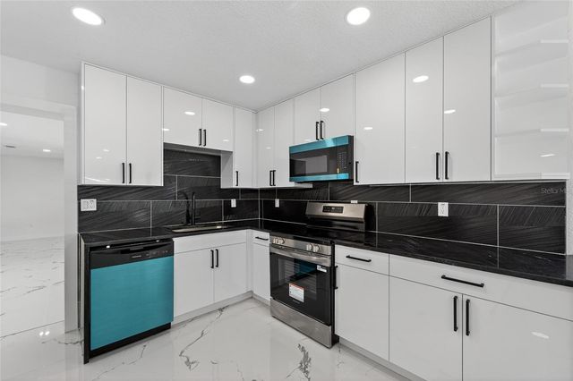 4712 E SERENA DRIVE, Tampa, FL 33617