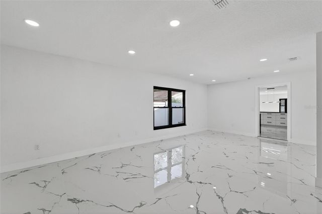 4712 E SERENA DRIVE, Tampa, FL 33617